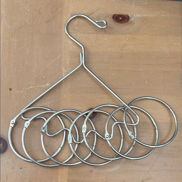 Silver Circular Hanging Organizer with Clips - Picture 6 of 6